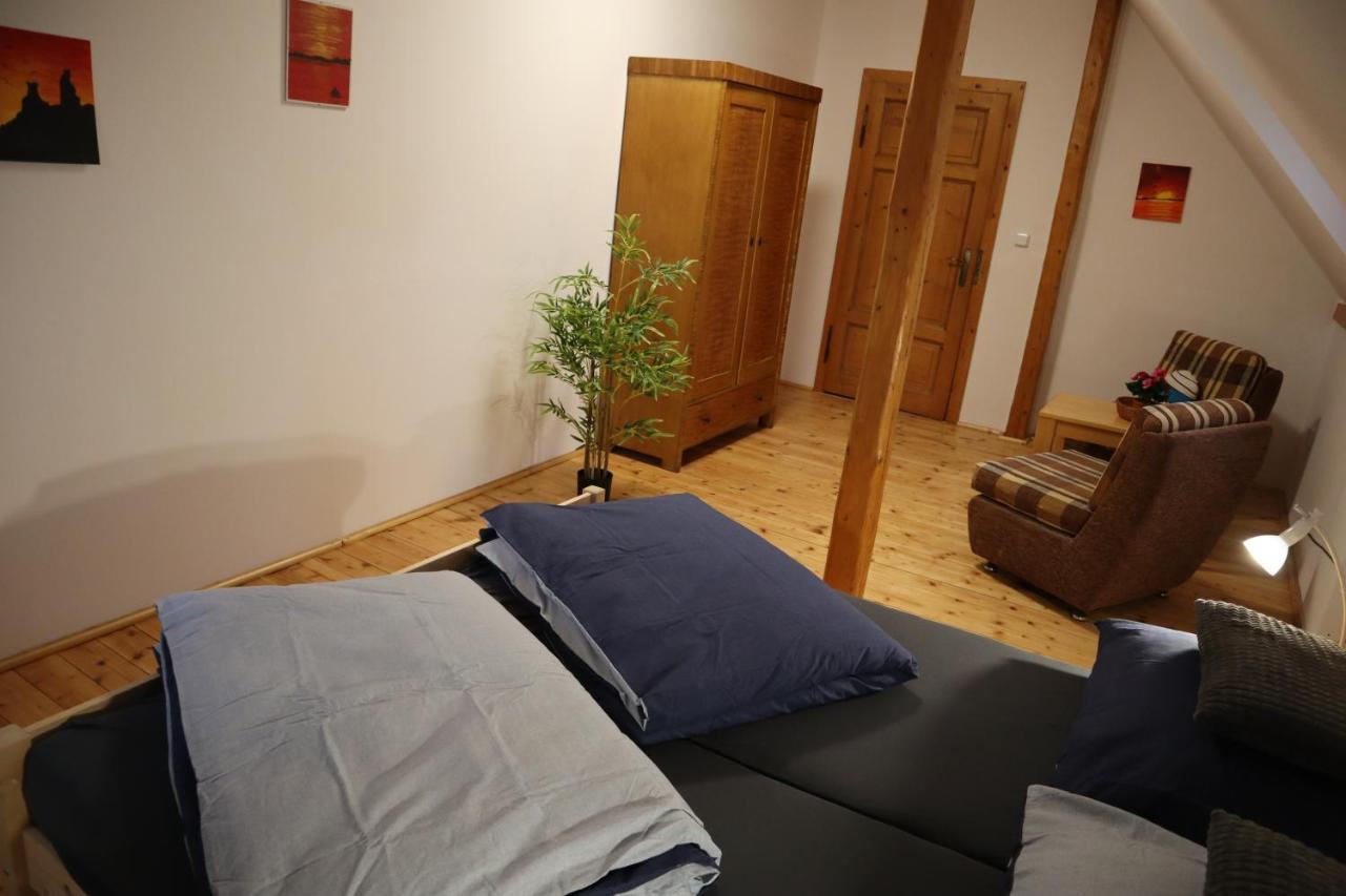 Villa Prazdninovy Dum Jirkov à Zelezny Brod Extérieur photo